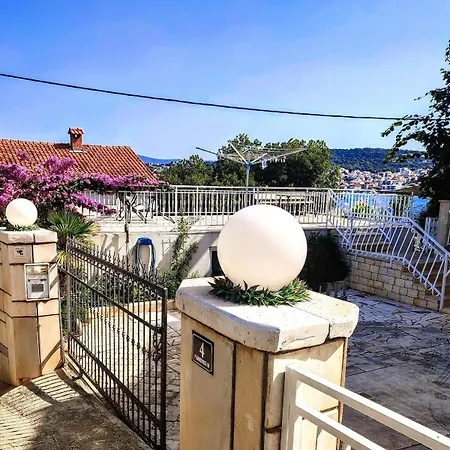 Haus Am Trogir, Mala Mora Appartamento *